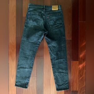 Levi’s wedgie size 27